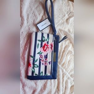 Srip floral wristlet- Ninewest.